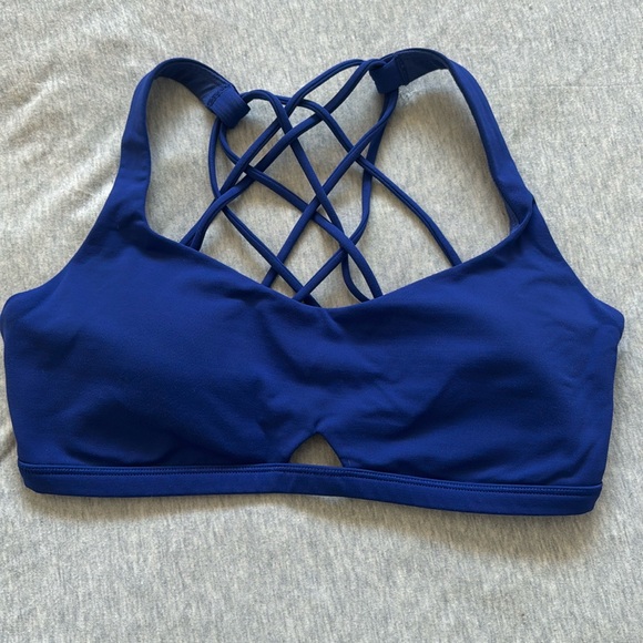 *SOLD* Lululemon Sports Bra - Picture 1 of 3